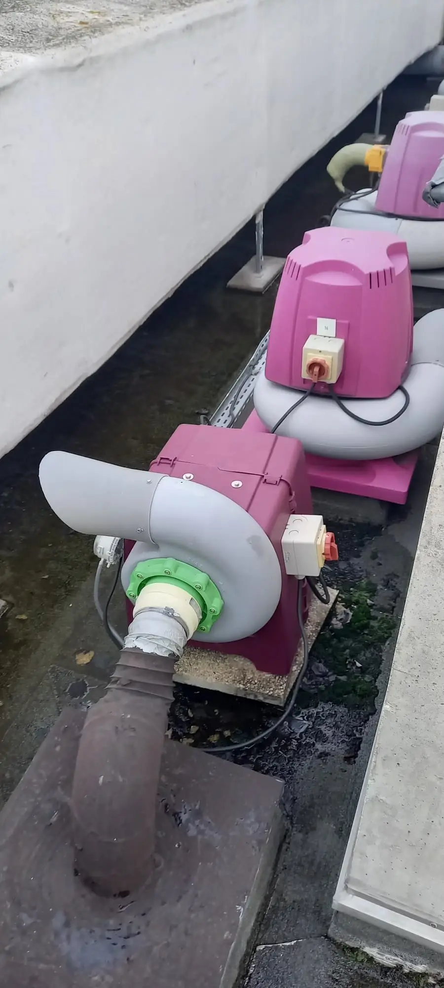 Maintenance et remplacement d’un moteur hors-service