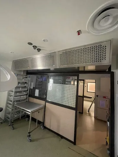 Maintenance et contrôle des salles de bloc dans une clinique, photo 5 sur 6