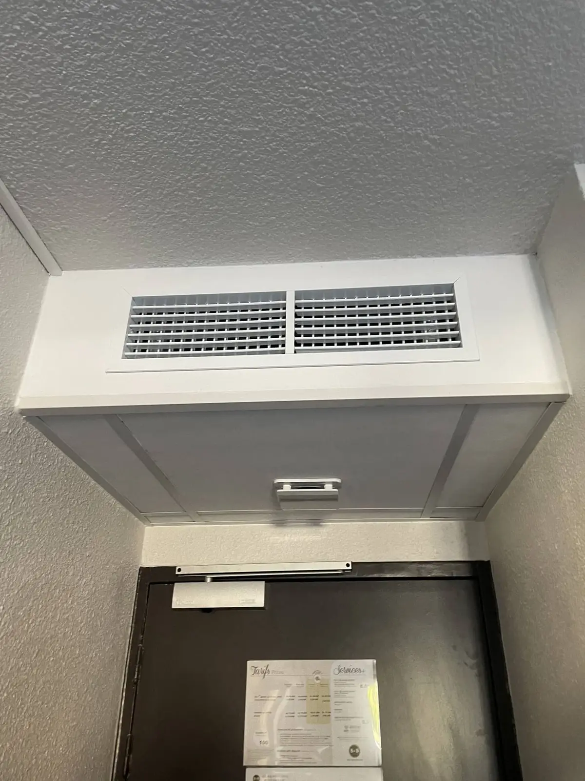 Remplacement des ventilos convecteurs des chambres d’un hôtel