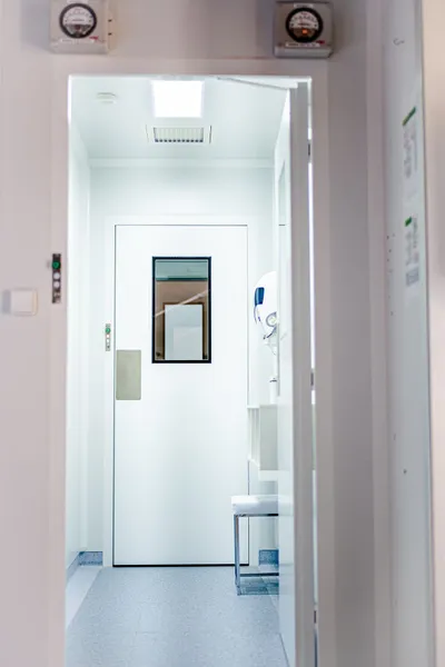 Création d’une salle à empoussièrement contrôlé, photo 11 sur 11
