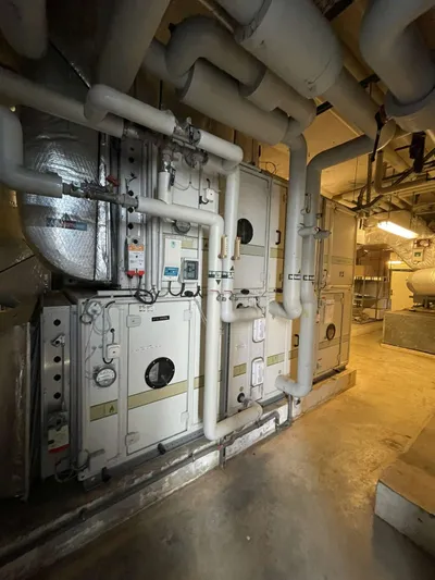 Changement des filtres sur des Centrales de Traitement d’Air, photo 6 sur 7