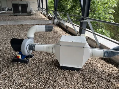 Installation d’un système d’extraction sur-mesure : sécurité renforcée en laboratoire, photo 5 sur 7