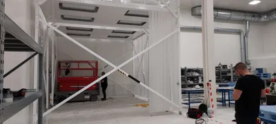 Transfert d’une cabine de soufflage et de hottes à flux laminaires, photo 5 sur 6